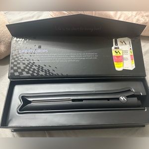 Brand new Straight Ahead straightener